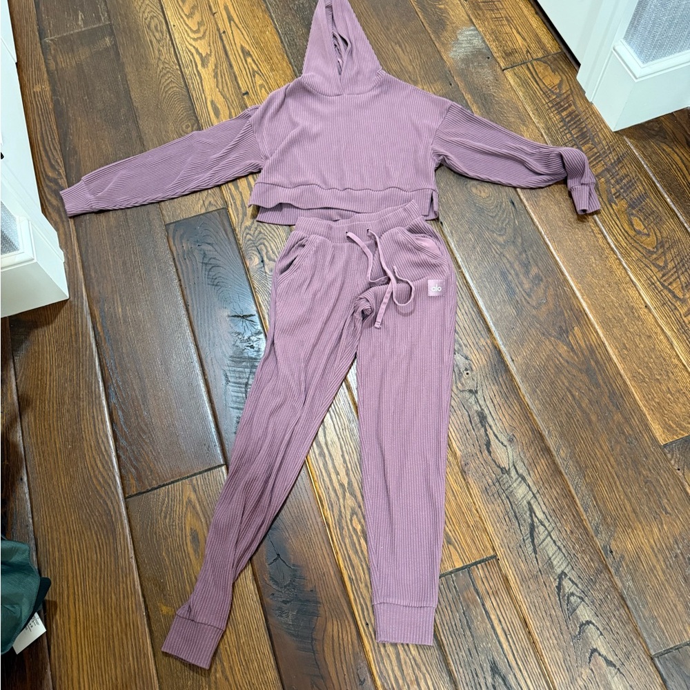 ALO Yoga Mauve Hooded Lounge Set